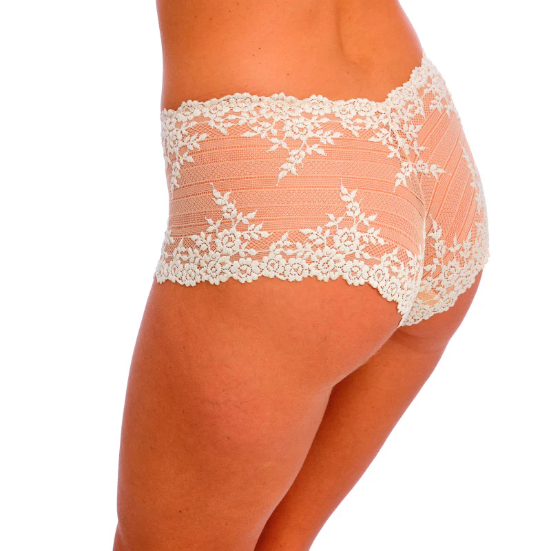 Embrace Lace Boy Short Naturally Nude/Ivory - Wacoal - Image 2